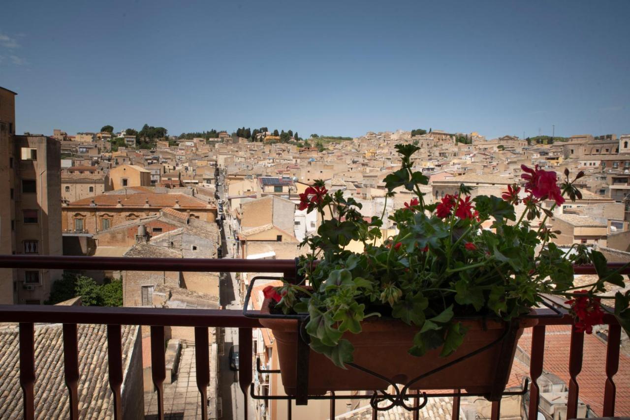 Come a casa Panoramico e Centralissimo Appartamento Canicattì Esterno foto